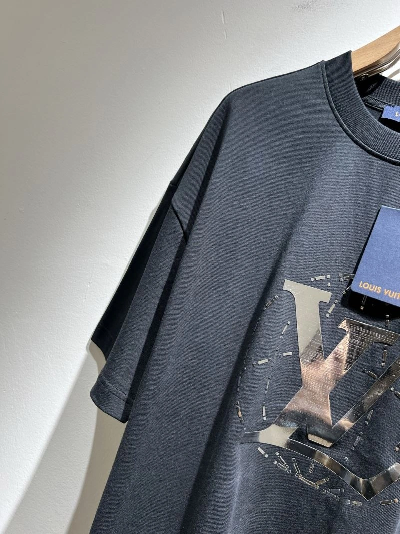 Practical Louis Vuitton T-Shirts 132386