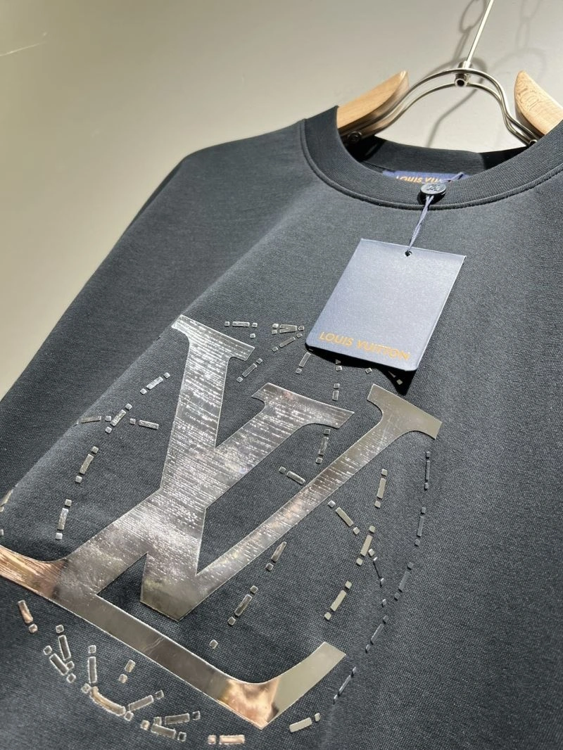 Practical Louis Vuitton T-Shirts 132386