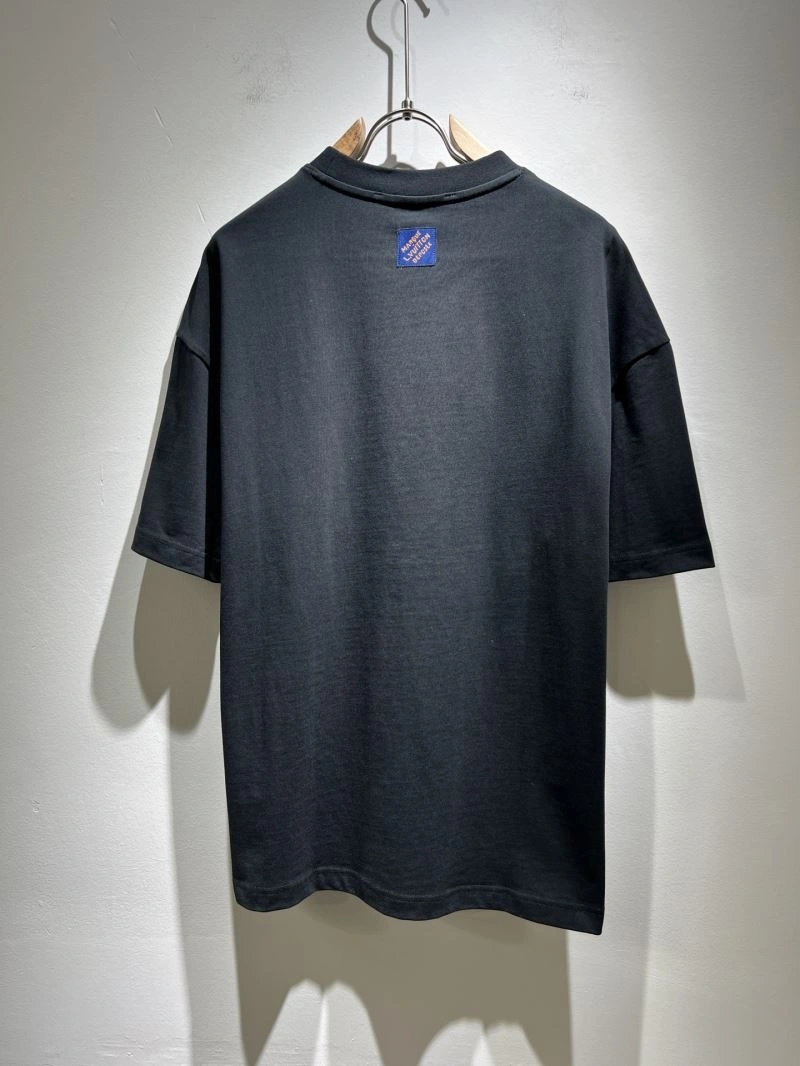 Practical Louis Vuitton T-Shirts 132386