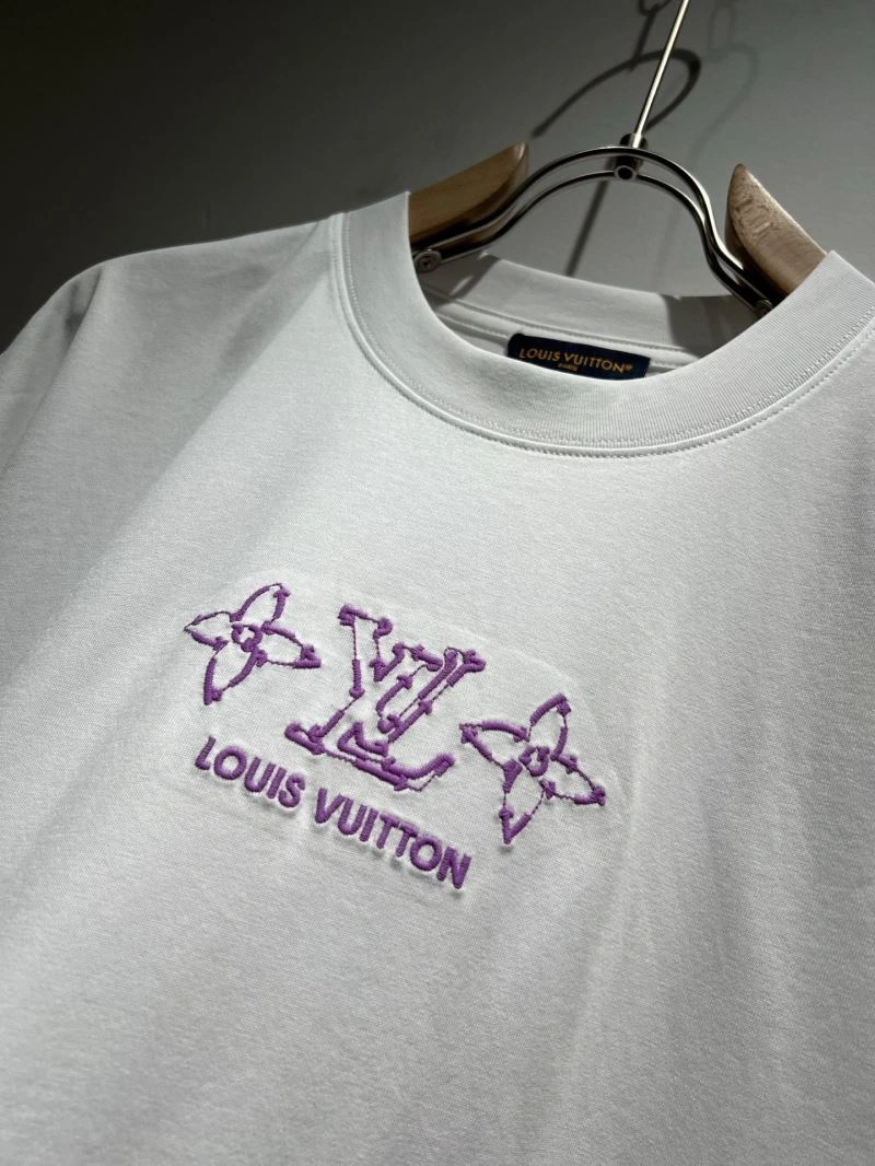 ModernLook Louis Vuitton T-Shirts 132376
