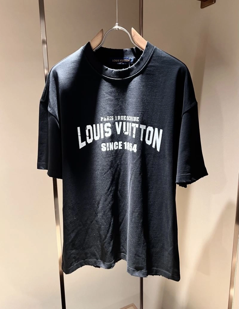 Louis Vuitton T-Shirts Fashionable 132378