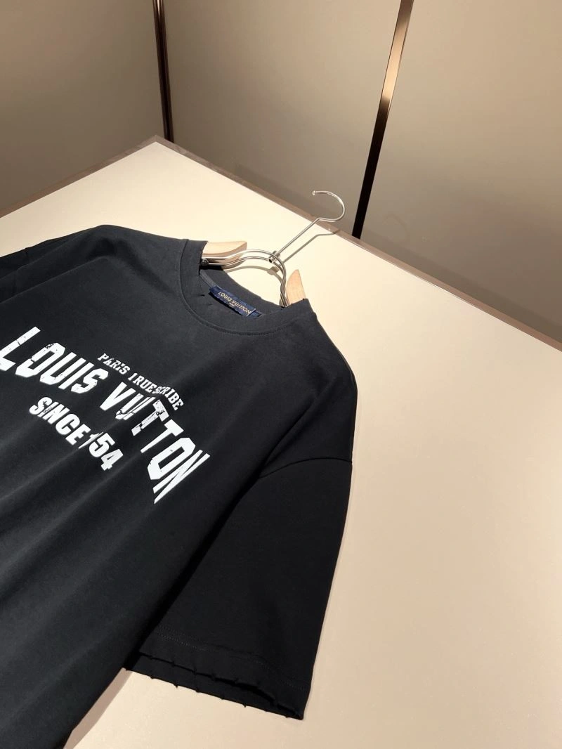Louis Vuitton T-Shirts Fashionable 132378