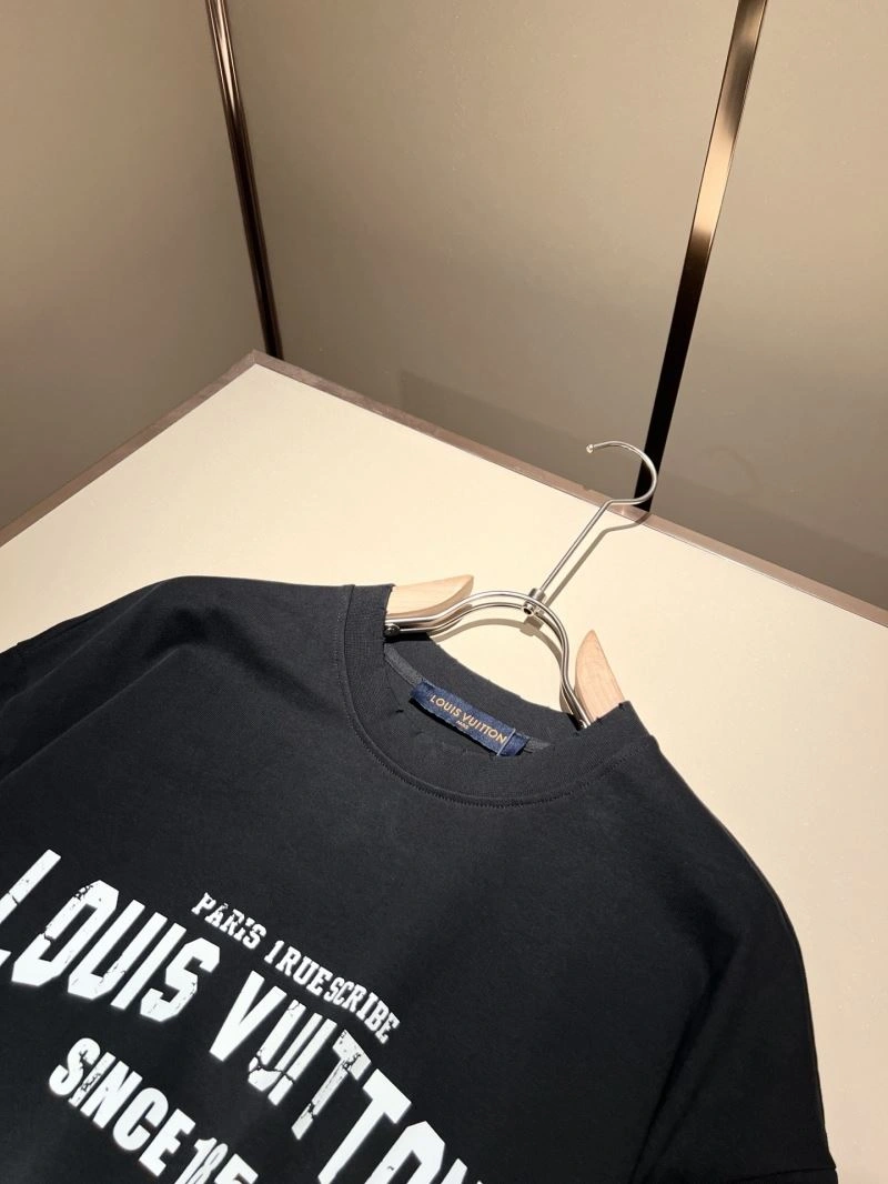 Louis Vuitton T-Shirts Fashionable 132378