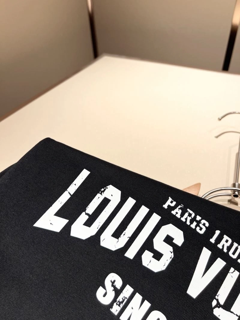 Louis Vuitton T-Shirts Fashionable 132378