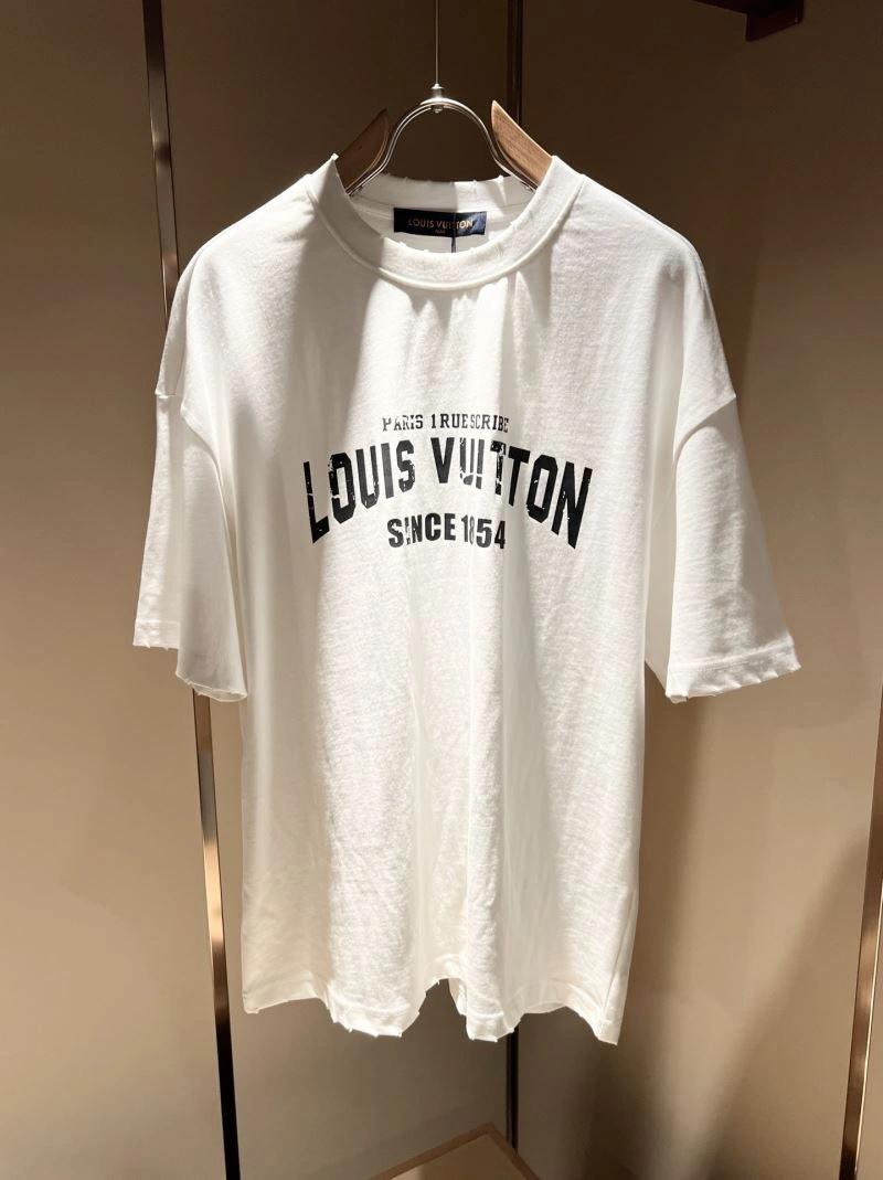 FashionForward Louis Vuitton T-Shirts 132366