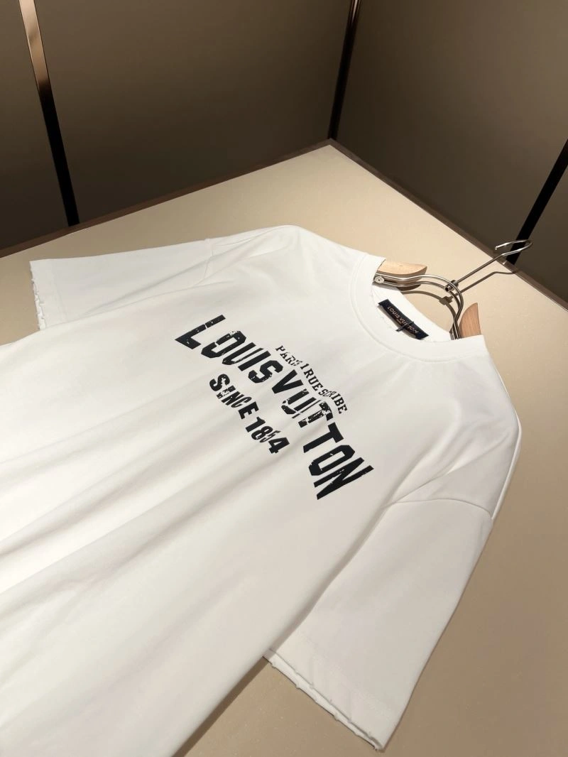 FashionForward Louis Vuitton T-Shirts 132366