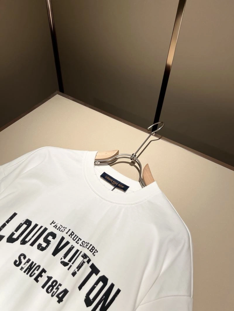 FashionForward Louis Vuitton T-Shirts 132366