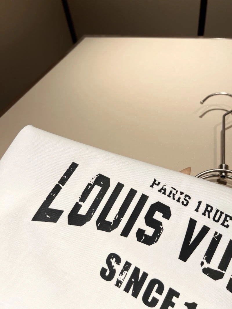 FashionForward Louis Vuitton T-Shirts 132366