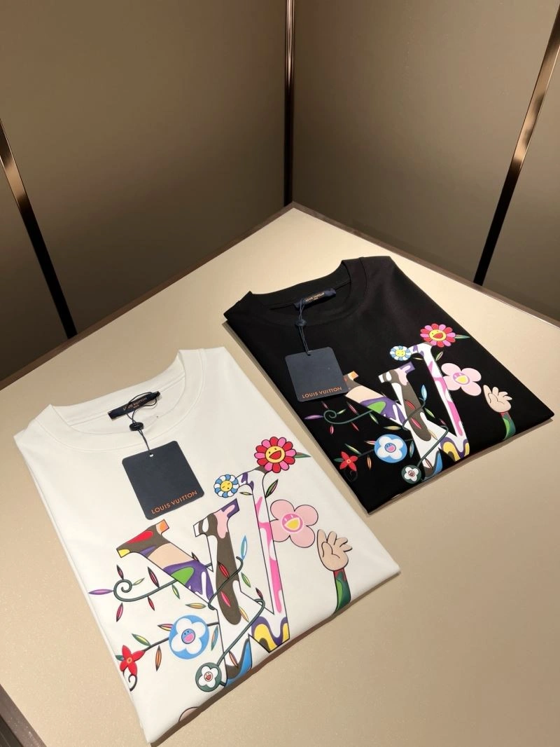 Bold Louis Vuitton T-Shirts 132379