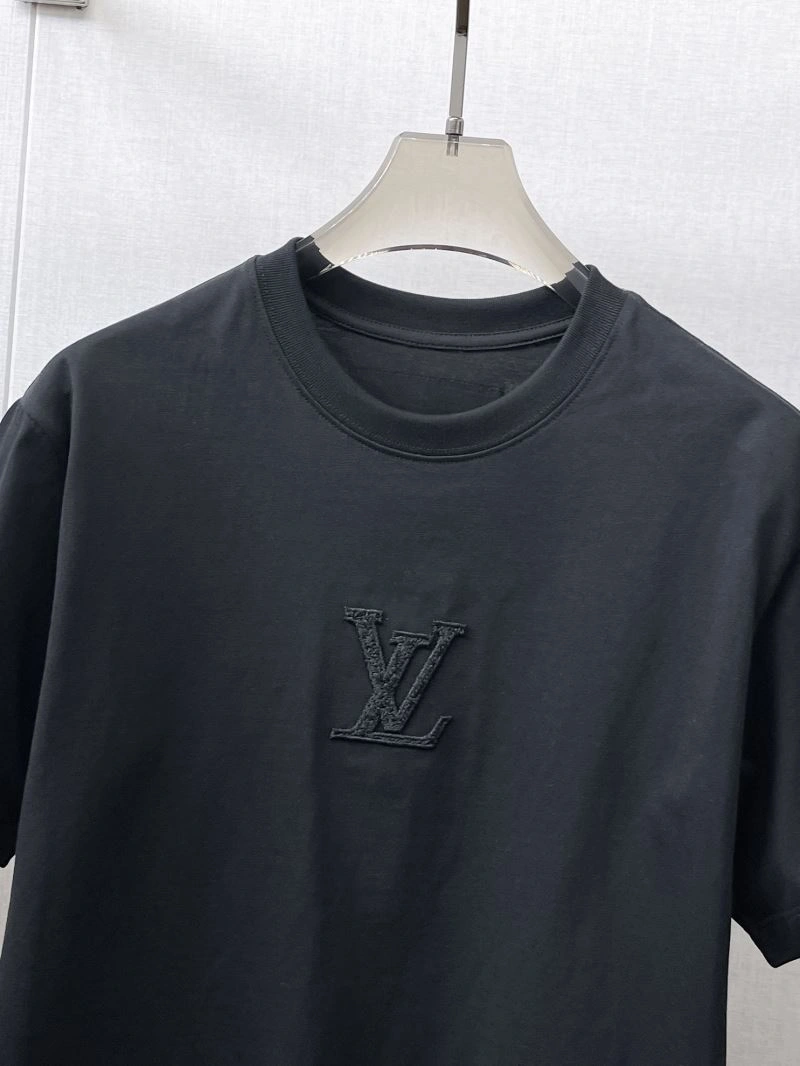 Louis Vuitton T-Shirts MoistureWicking 132371