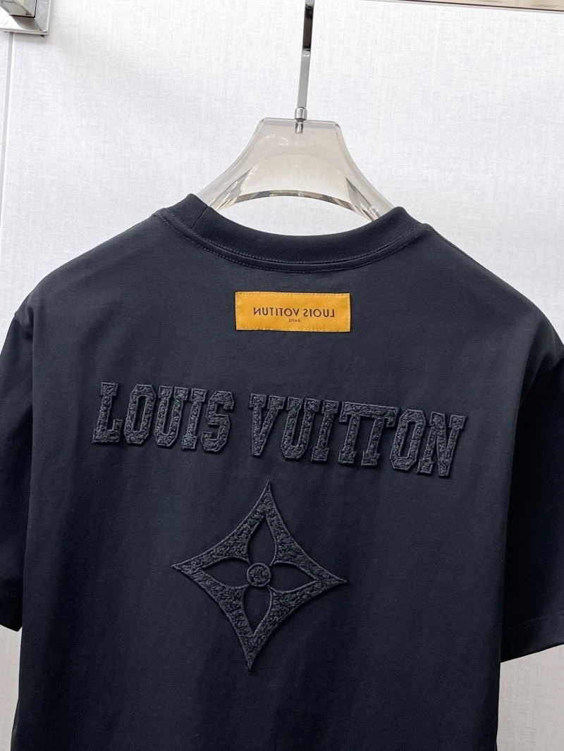 Louis Vuitton T-Shirts MoistureWicking 132371