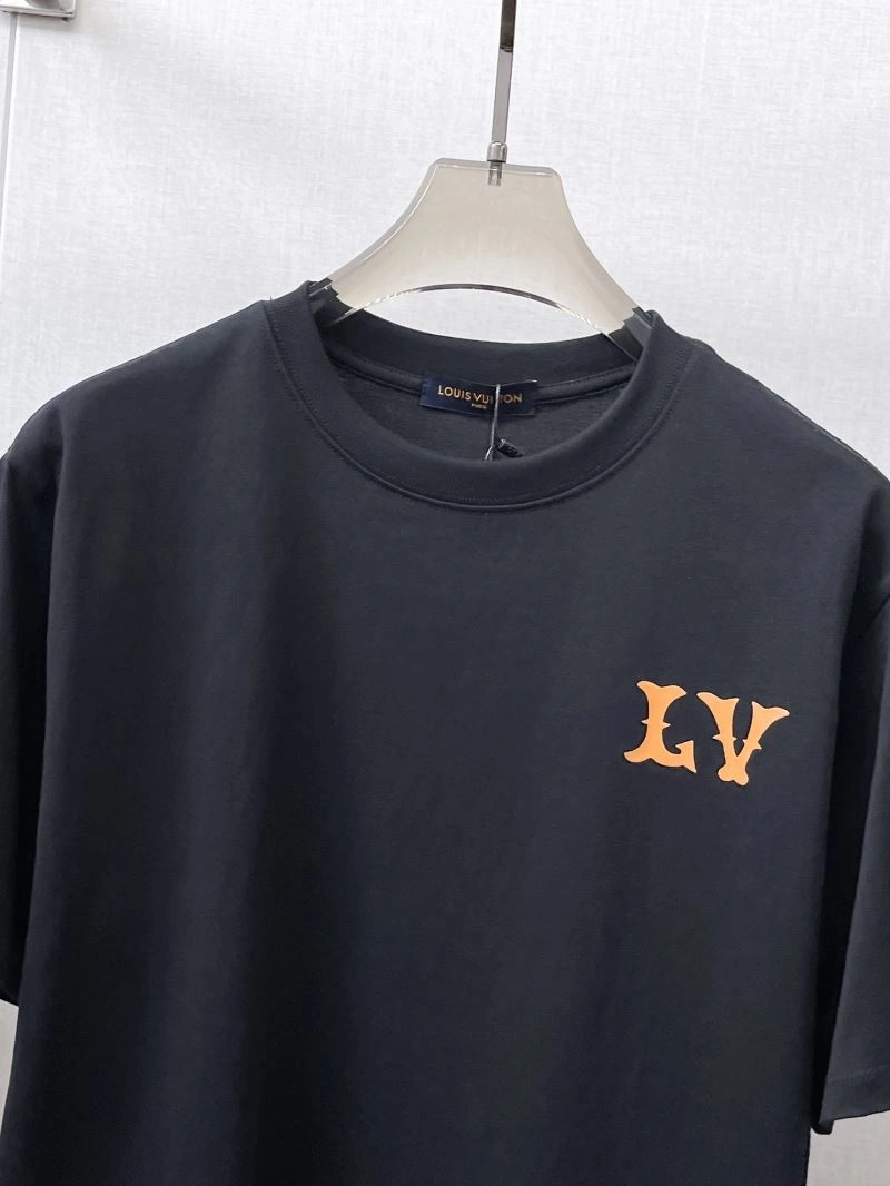 Louis Vuitton T-Shirts Popular 132374