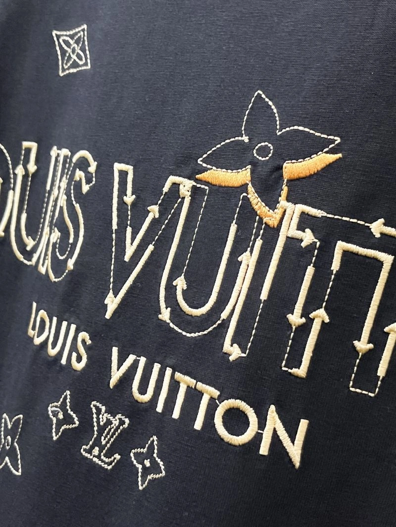 Fashionable Louis Vuitton T-Shirts 132384