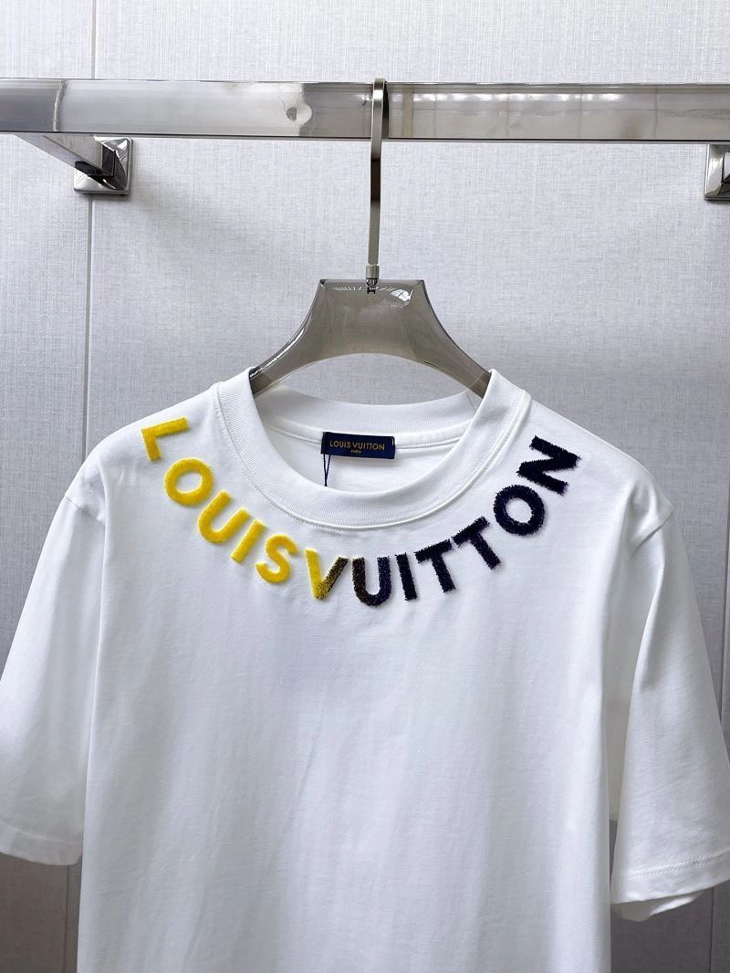 Stylish Louis Vuitton T-Shirts 132375