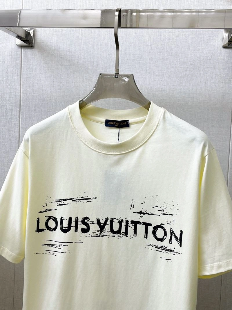 Louis Vuitton T-Shirts Trendsetting 132363