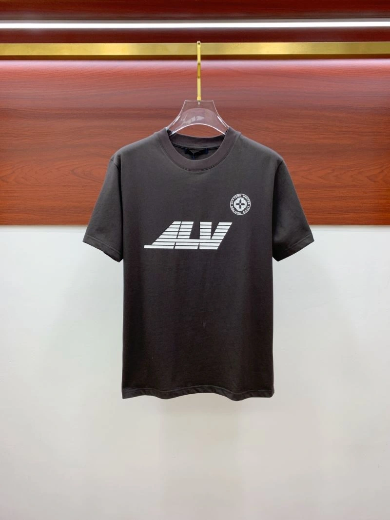 Elegant Louis Vuitton T-Shirts 132435