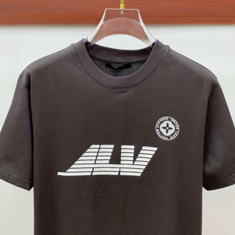 Elegant Louis Vuitton T-Shirts 132435