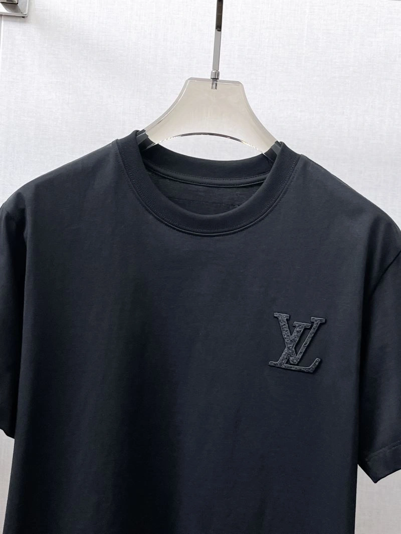 Louis Vuitton T-Shirts Modern 132339