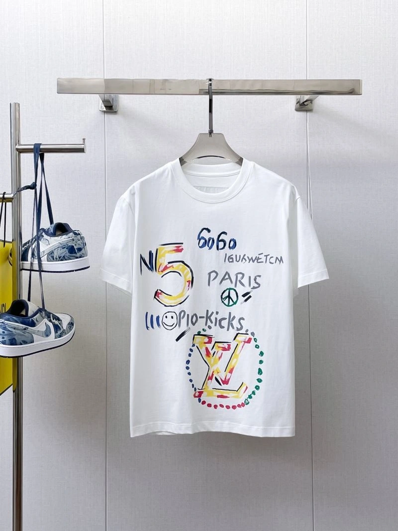Louis Vuitton T-Shirts Stylish 132337