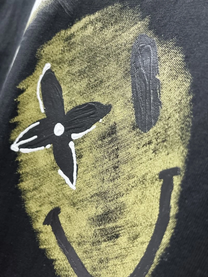 Functional Louis Vuitton T-Shirts 132331