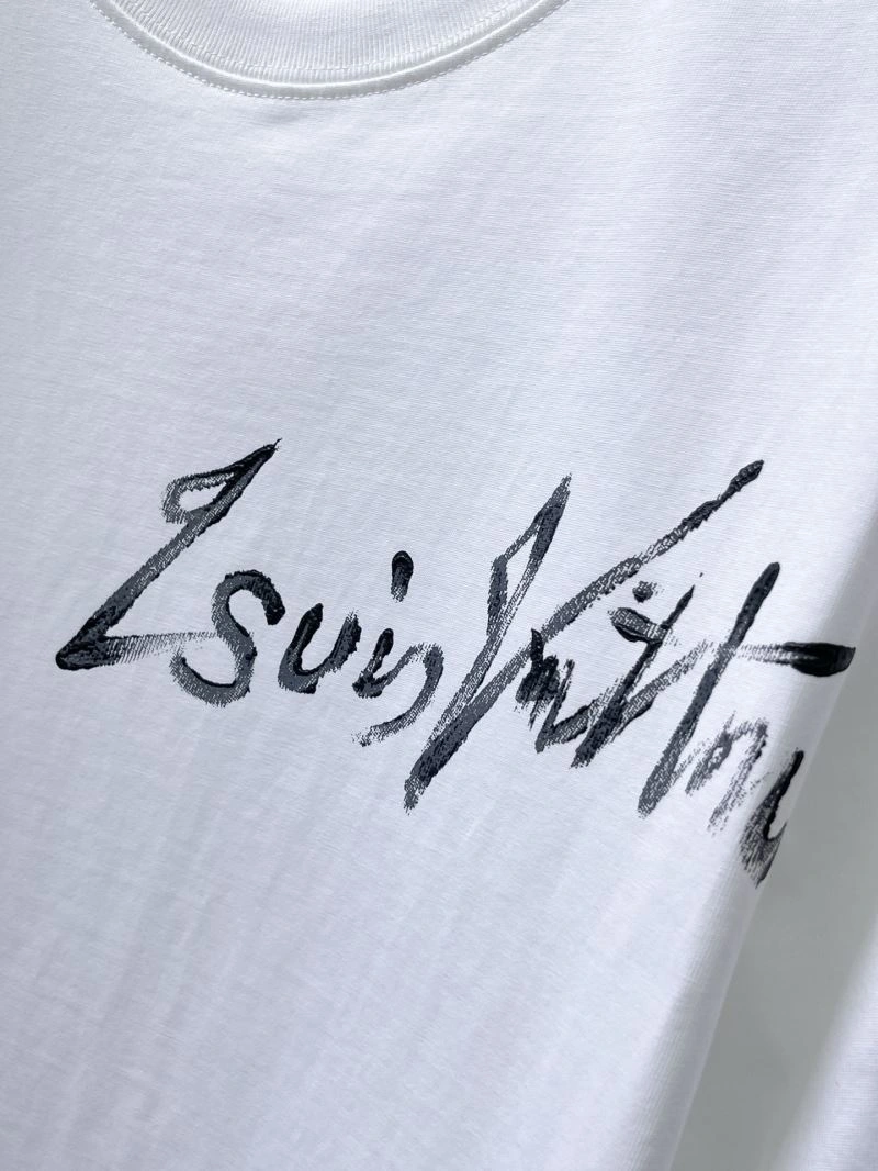 Lightweight Louis Vuitton T-Shirts 132350