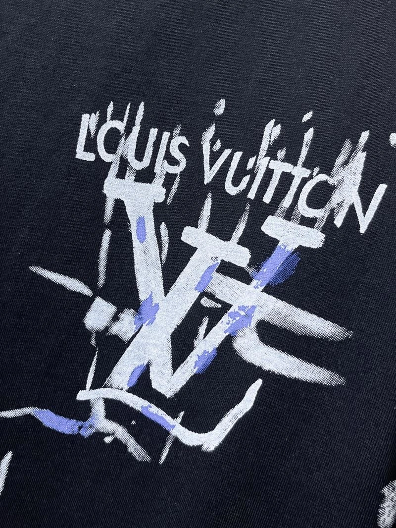 Seasonal Louis Vuitton T-Shirts 132330