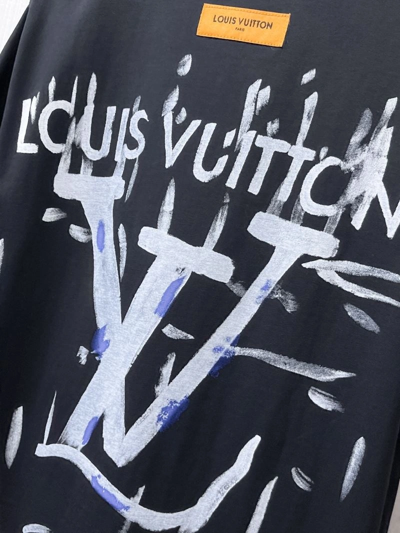 Seasonal Louis Vuitton T-Shirts 132330