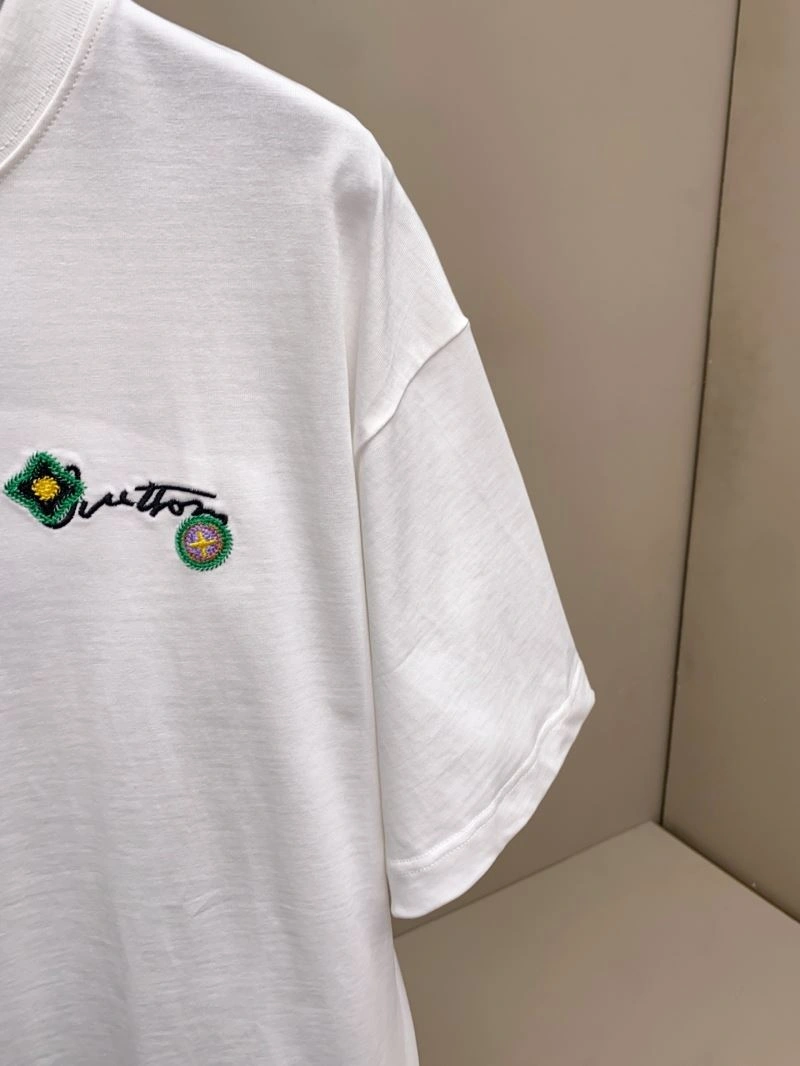 Lightweight Louis Vuitton T-Shirts 132353