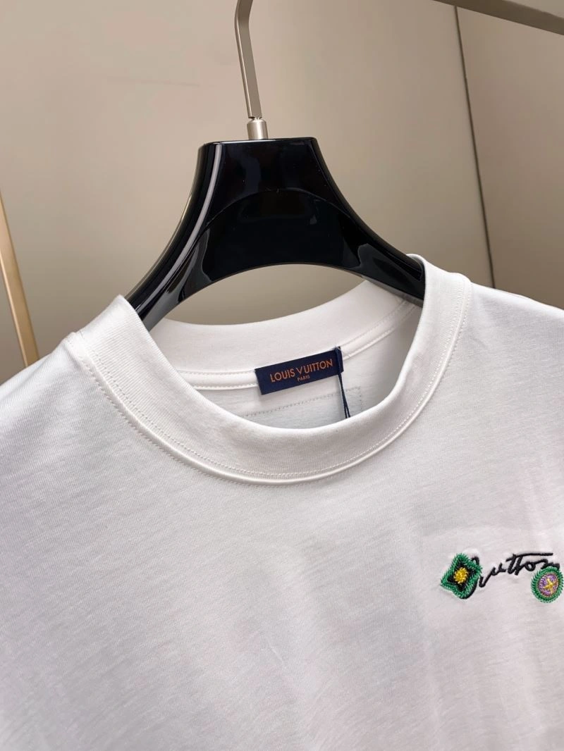 Lightweight Louis Vuitton T-Shirts 132353