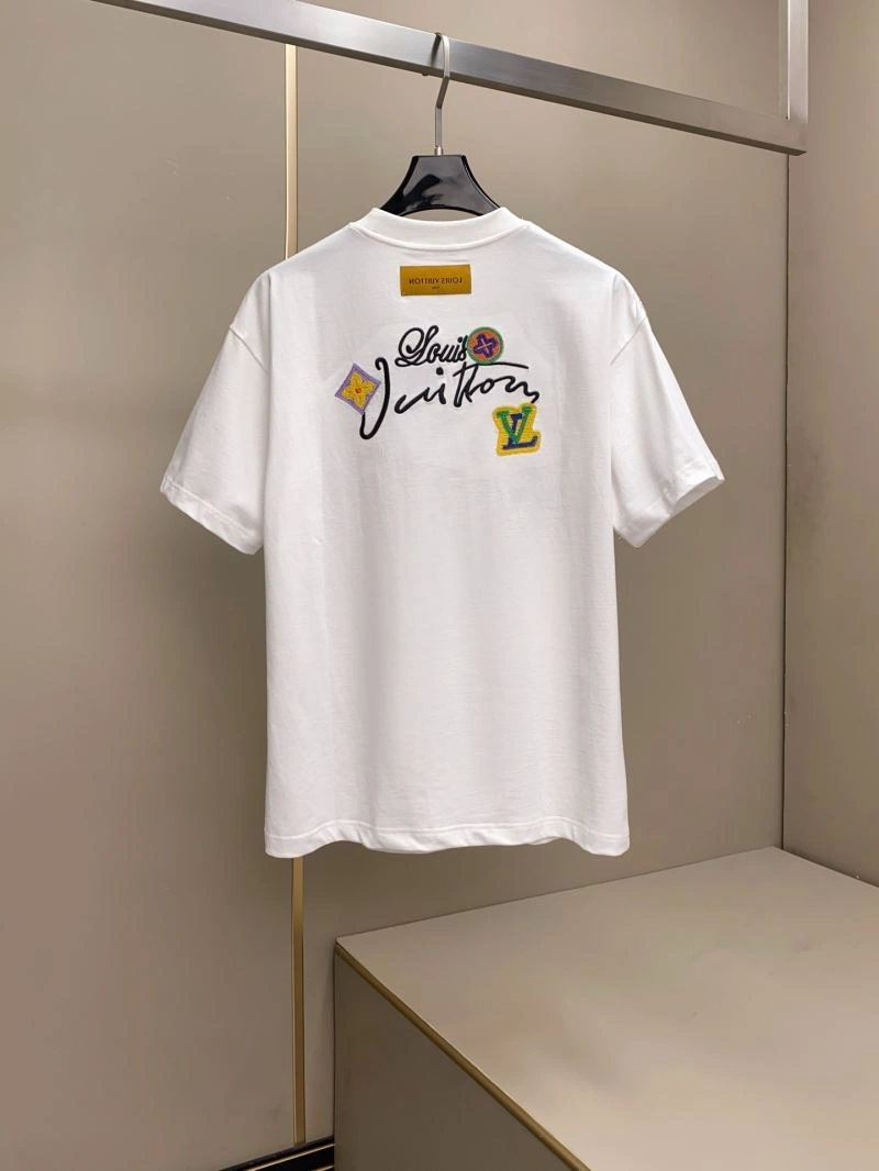 Lightweight Louis Vuitton T-Shirts 132353
