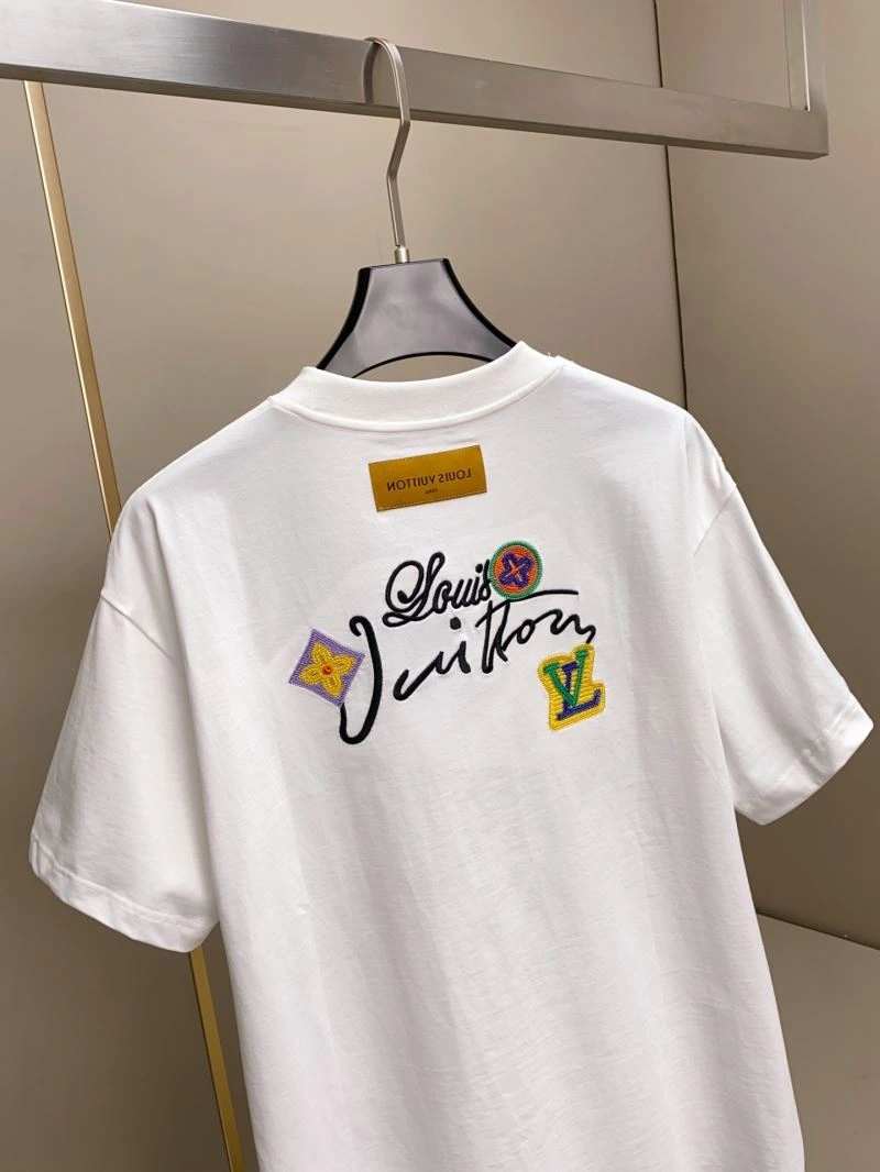 Lightweight Louis Vuitton T-Shirts 132353
