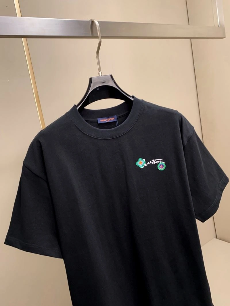 Louis Vuitton T-Shirts Breathable 132334