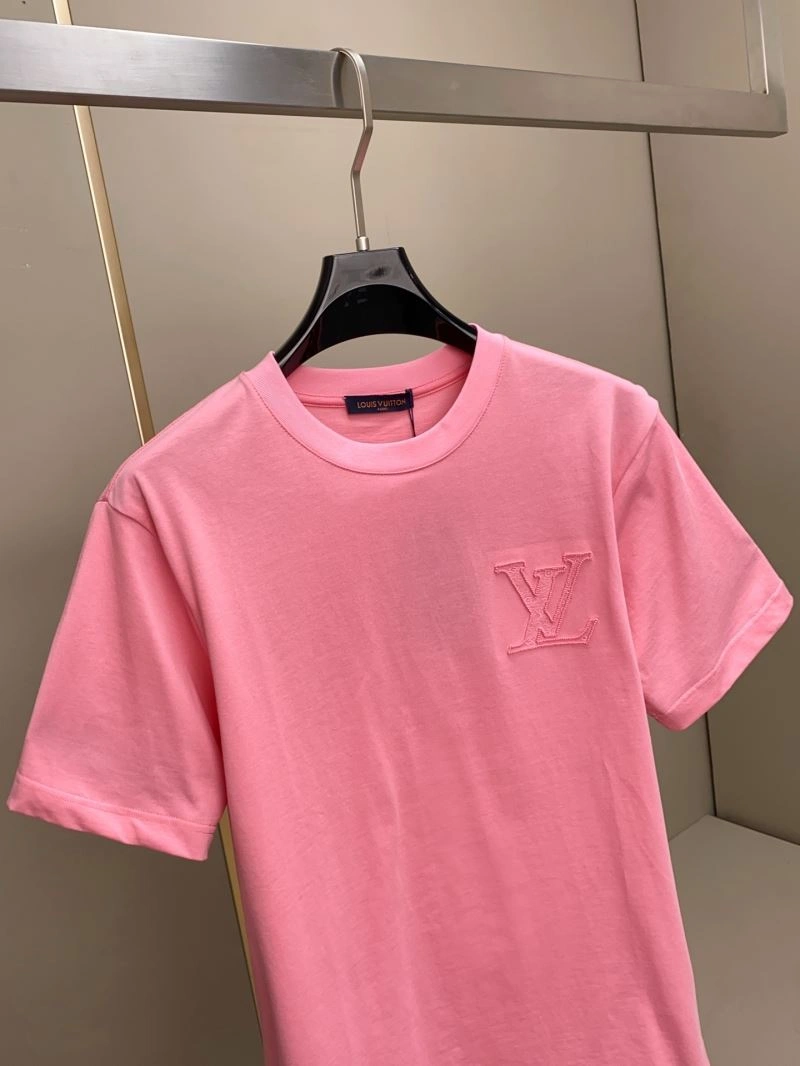 Louis Vuitton T-Shirts Lightweight 132355