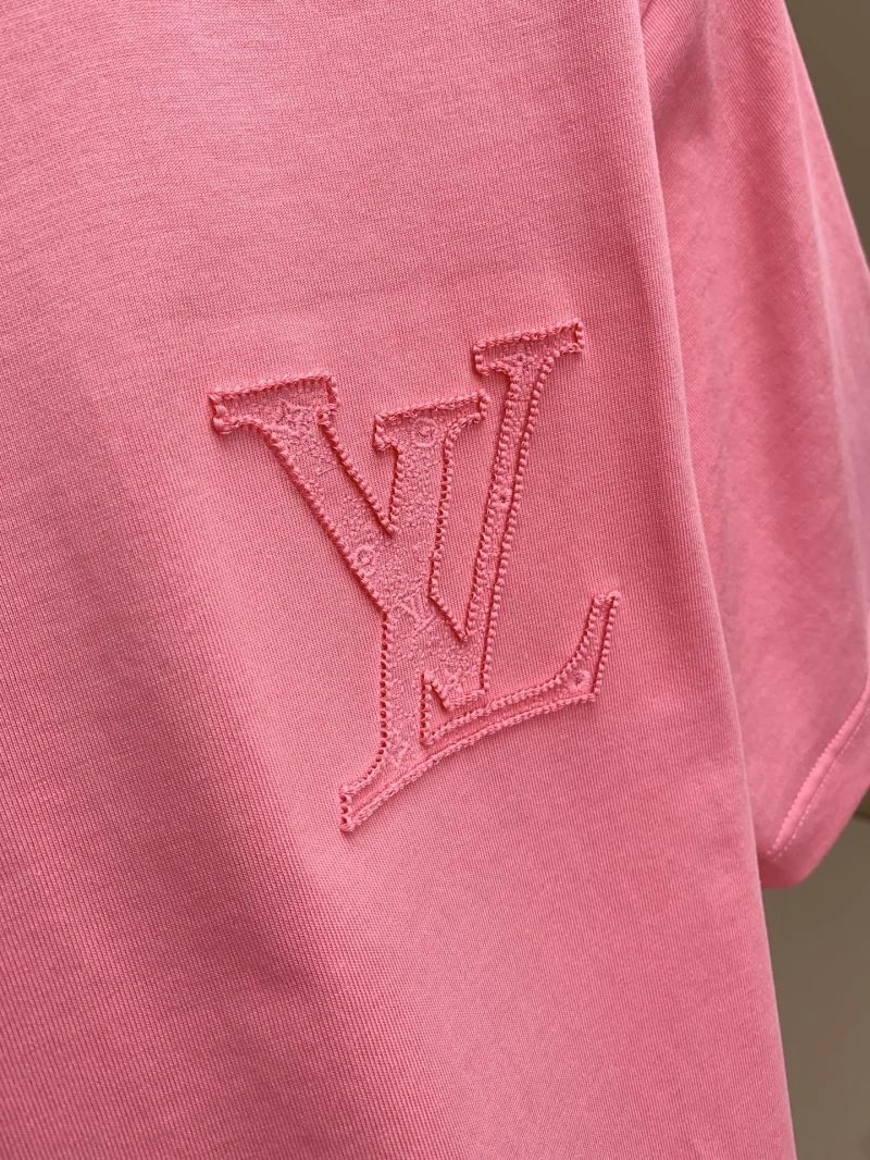 Louis Vuitton T-Shirts Lightweight 132355