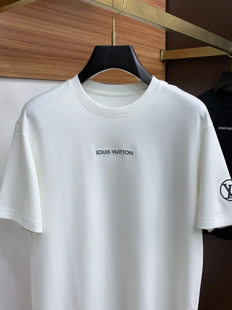Louis Vuitton T-Shirts ComfortFit 132343