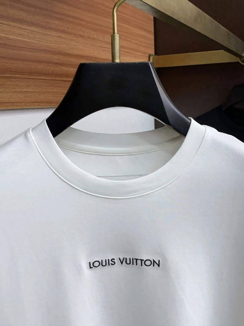 Louis Vuitton T-Shirts ComfortFit 132343