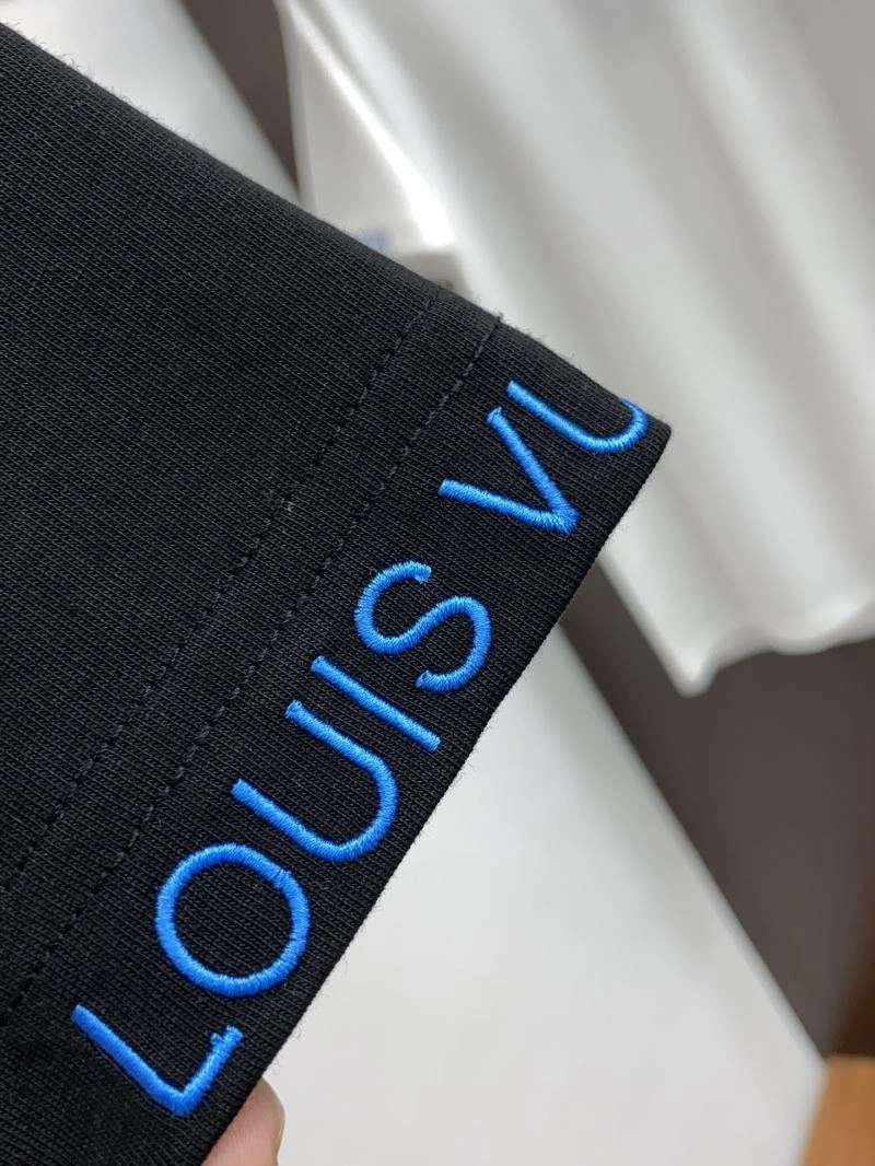 Louis Vuitton T-Shirts Lightweight 132351