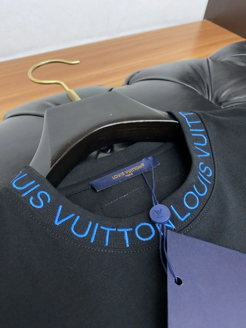 Louis Vuitton T-Shirts Lightweight 132351