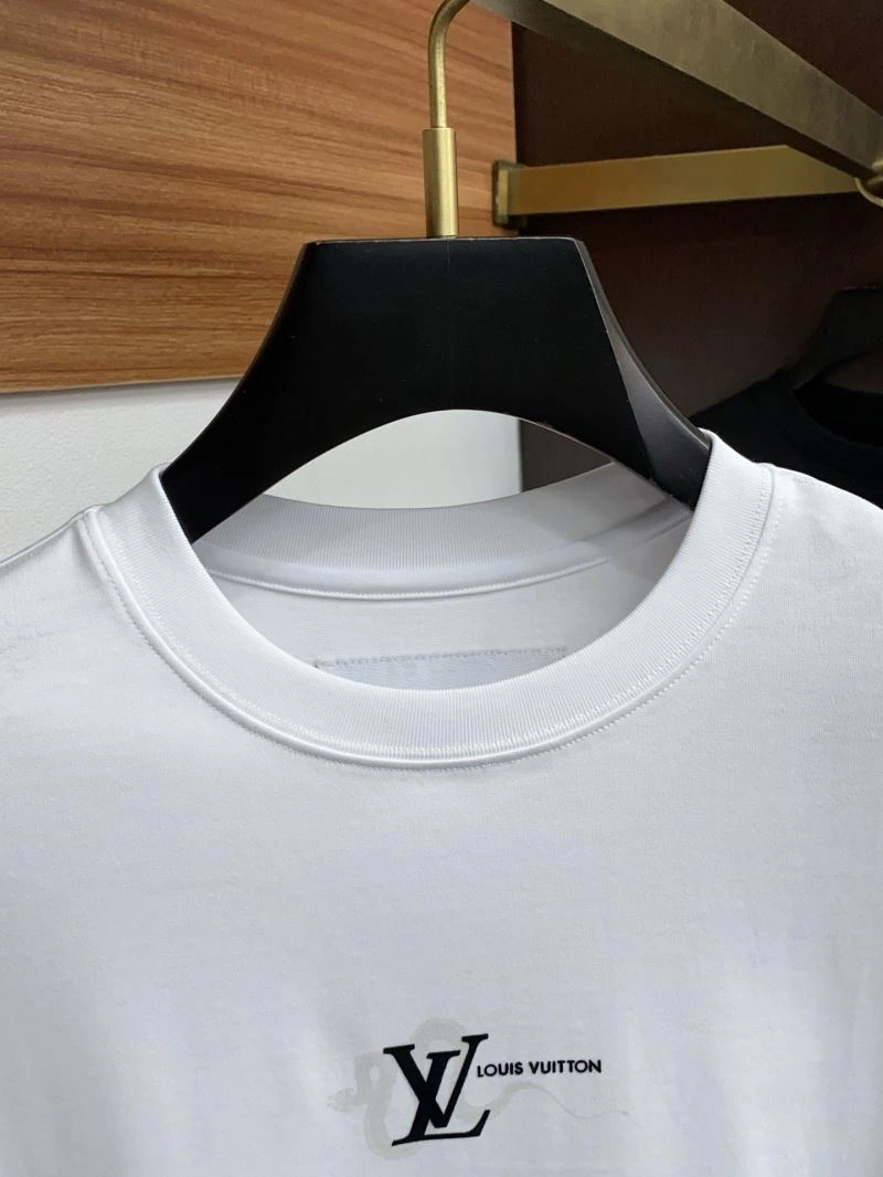 Trendy Louis Vuitton T-Shirts 132335