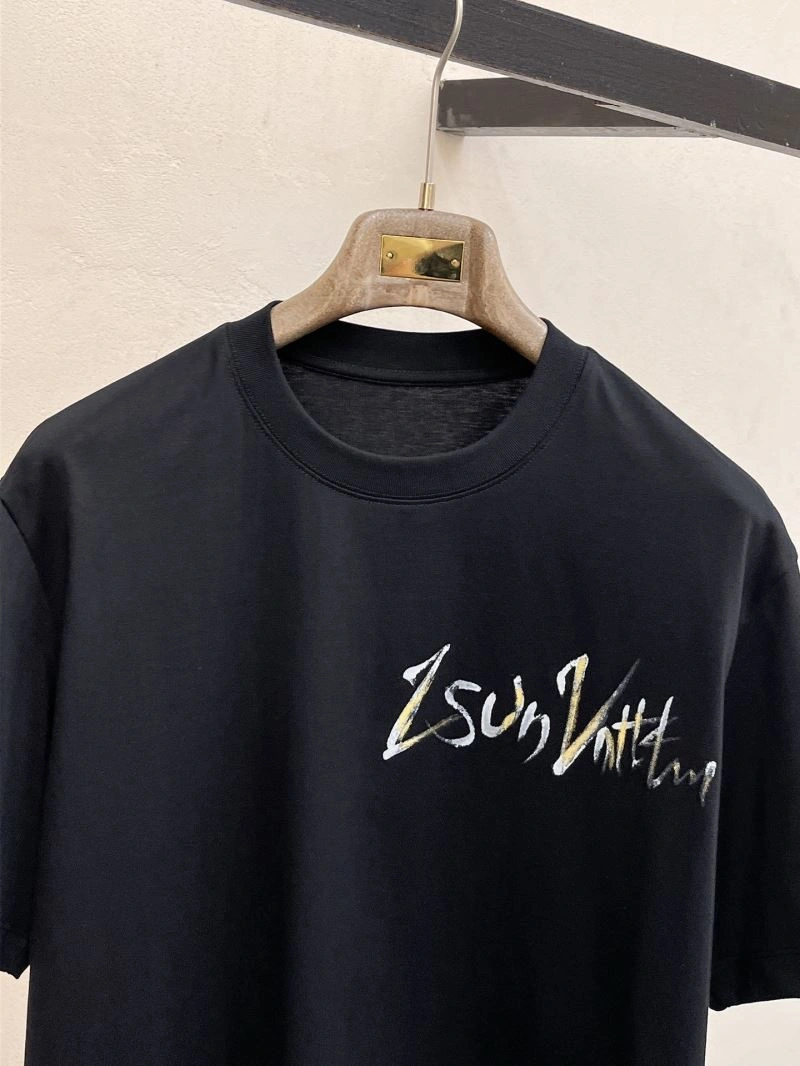 Packable Louis Vuitton T-Shirts 132325