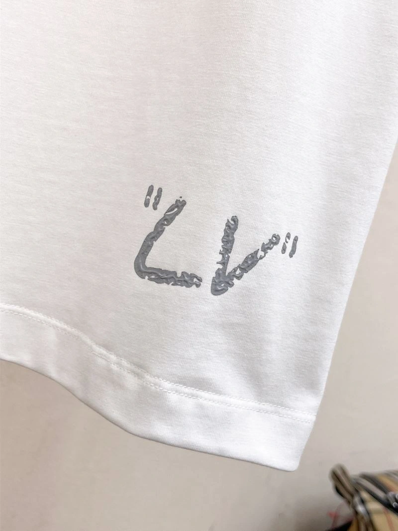 Louis Vuitton T-Shirts Casual 132321