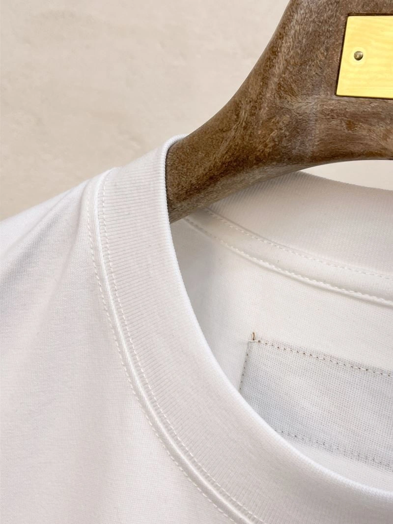 Louis Vuitton T-Shirts Casual 132321