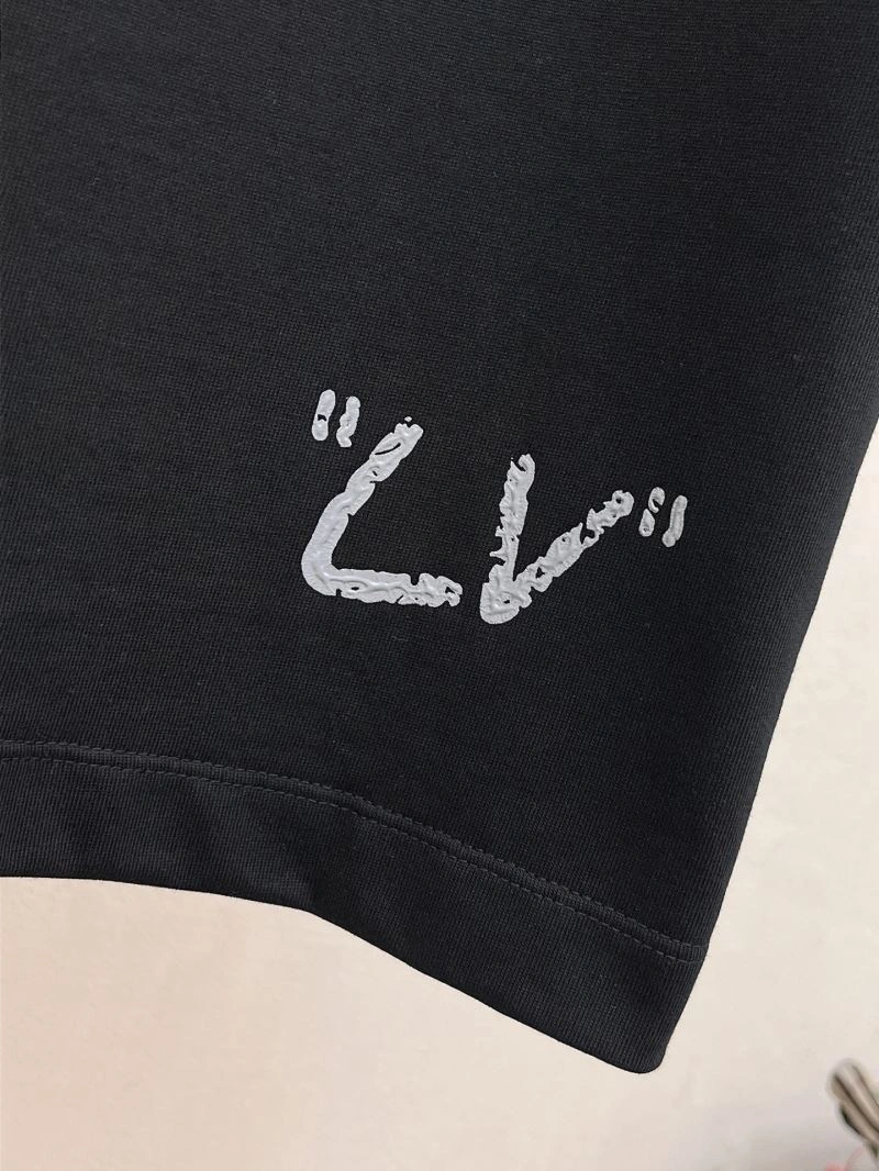 Louis Vuitton T-Shirts Sustainable 132322
