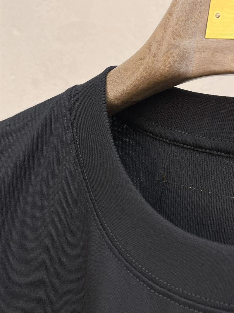 Louis Vuitton T-Shirts Sustainable 132322