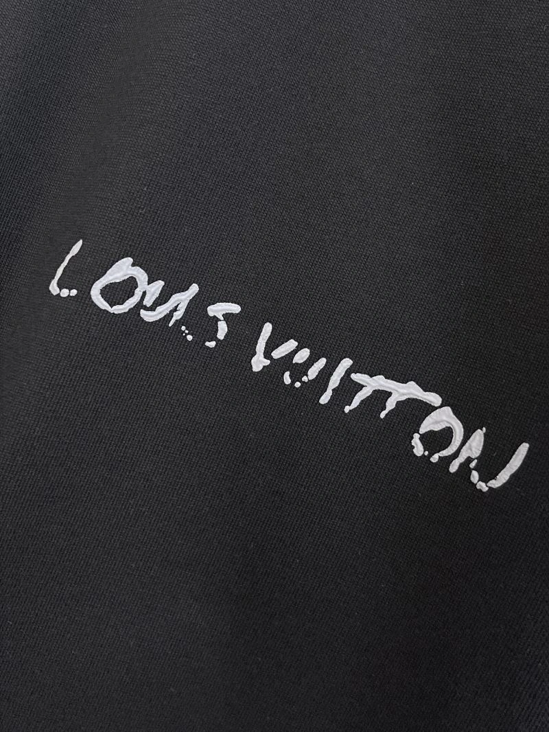 Louis Vuitton T-Shirts Sustainable 132322