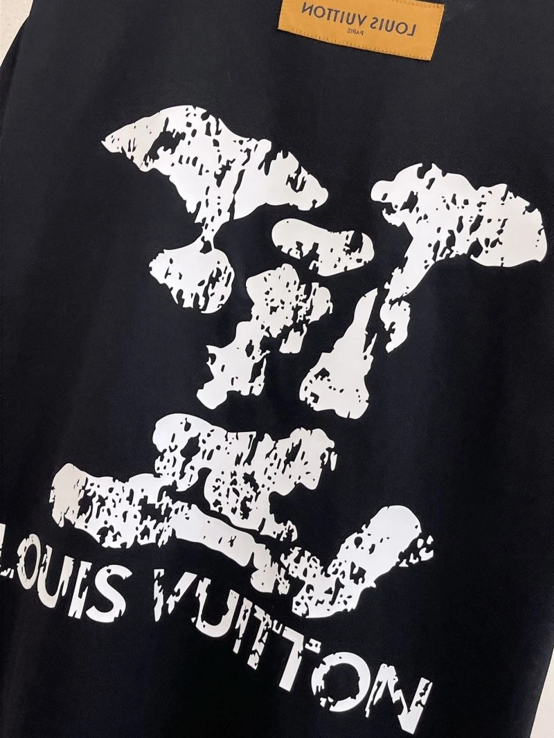 Fashionable Louis Vuitton T-Shirts 132320