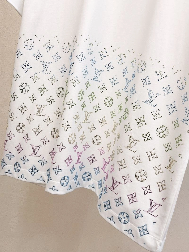 WaterResistant Louis Vuitton T-Shirts 132319
