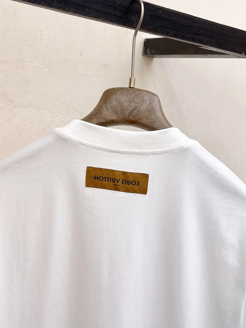 WaterResistant Louis Vuitton T-Shirts 132319