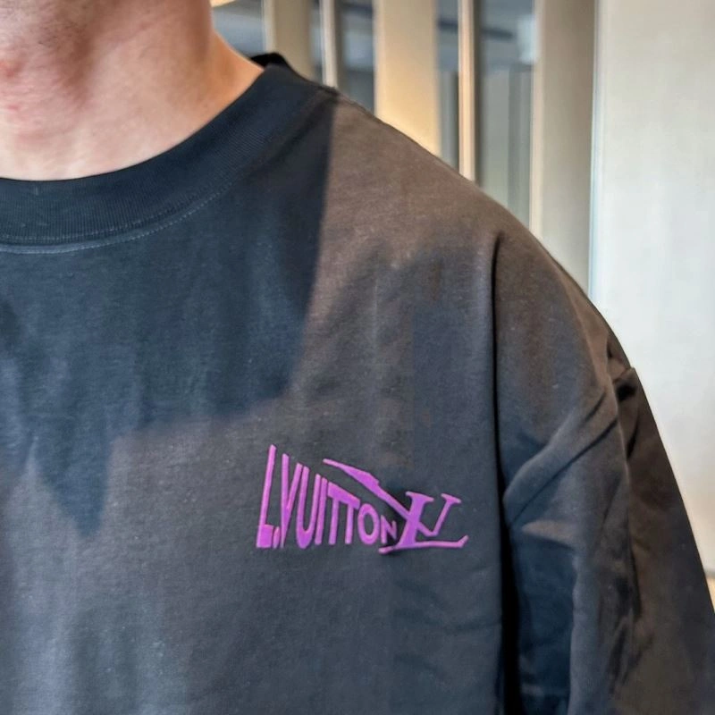 Louis Vuitton T-Shirts OnTrend 132314
