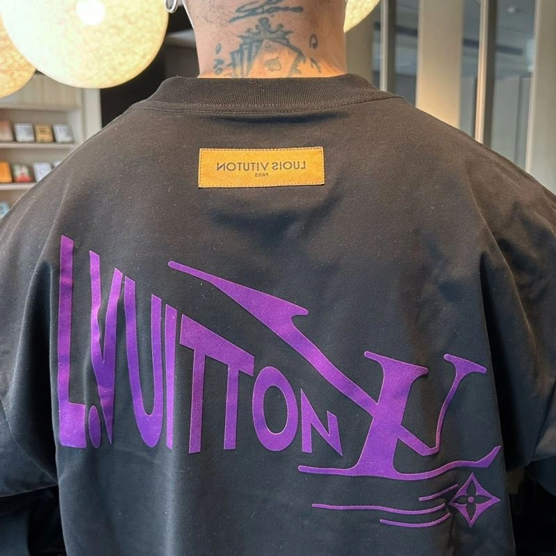 Louis Vuitton T-Shirts OnTrend 132314